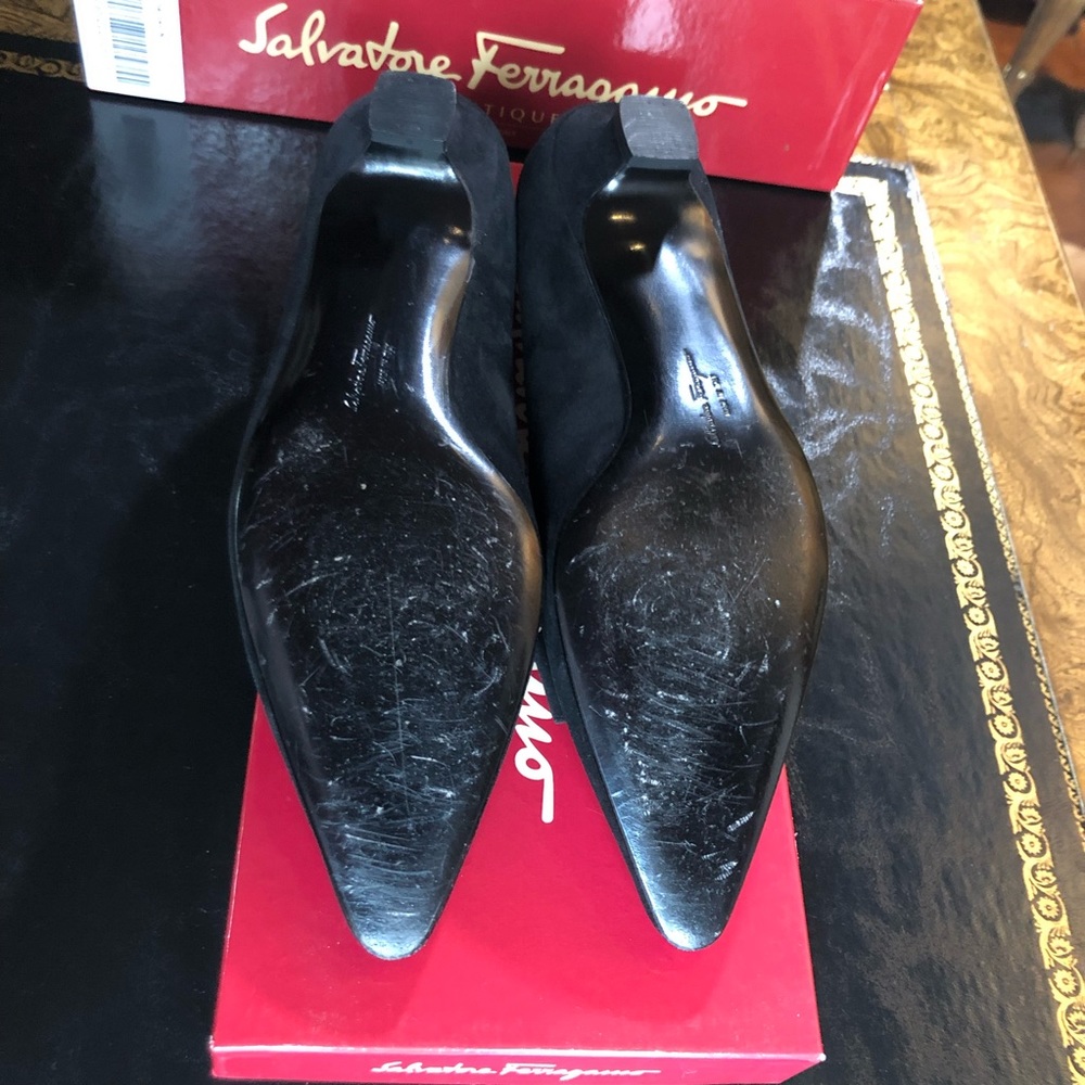 Salvatore Ferragamo Guya Espresso Calf in Black Suede Size 7 1/2 B - Picture 10 of 14